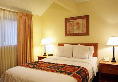 Gatehouse Suites 东兰辛 客房 照片